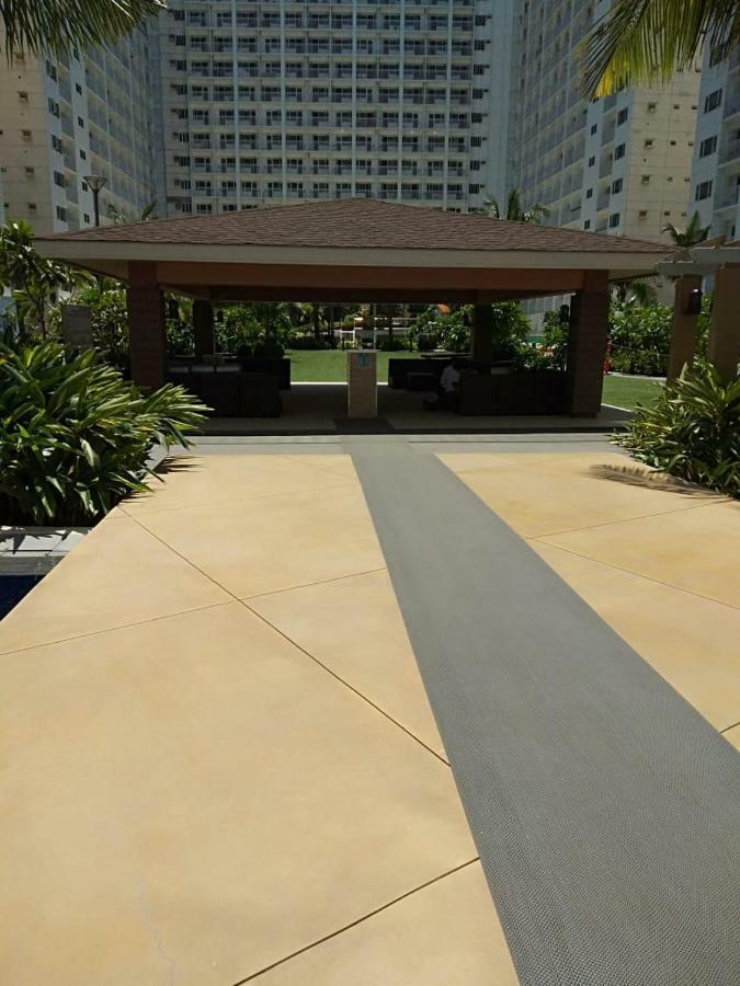 Shore Residences Moa マニラ市 エクステリア 写真
